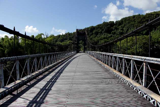 Pont suspendu